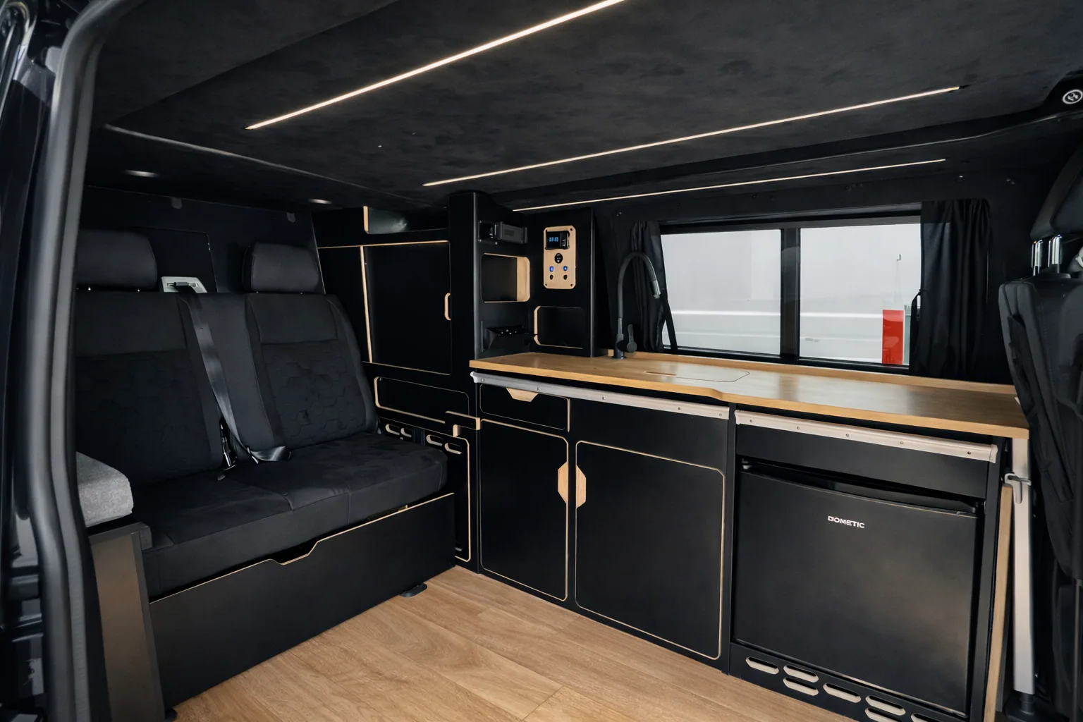 VW Transporter T6 SWB — Ausbau-Foto 2