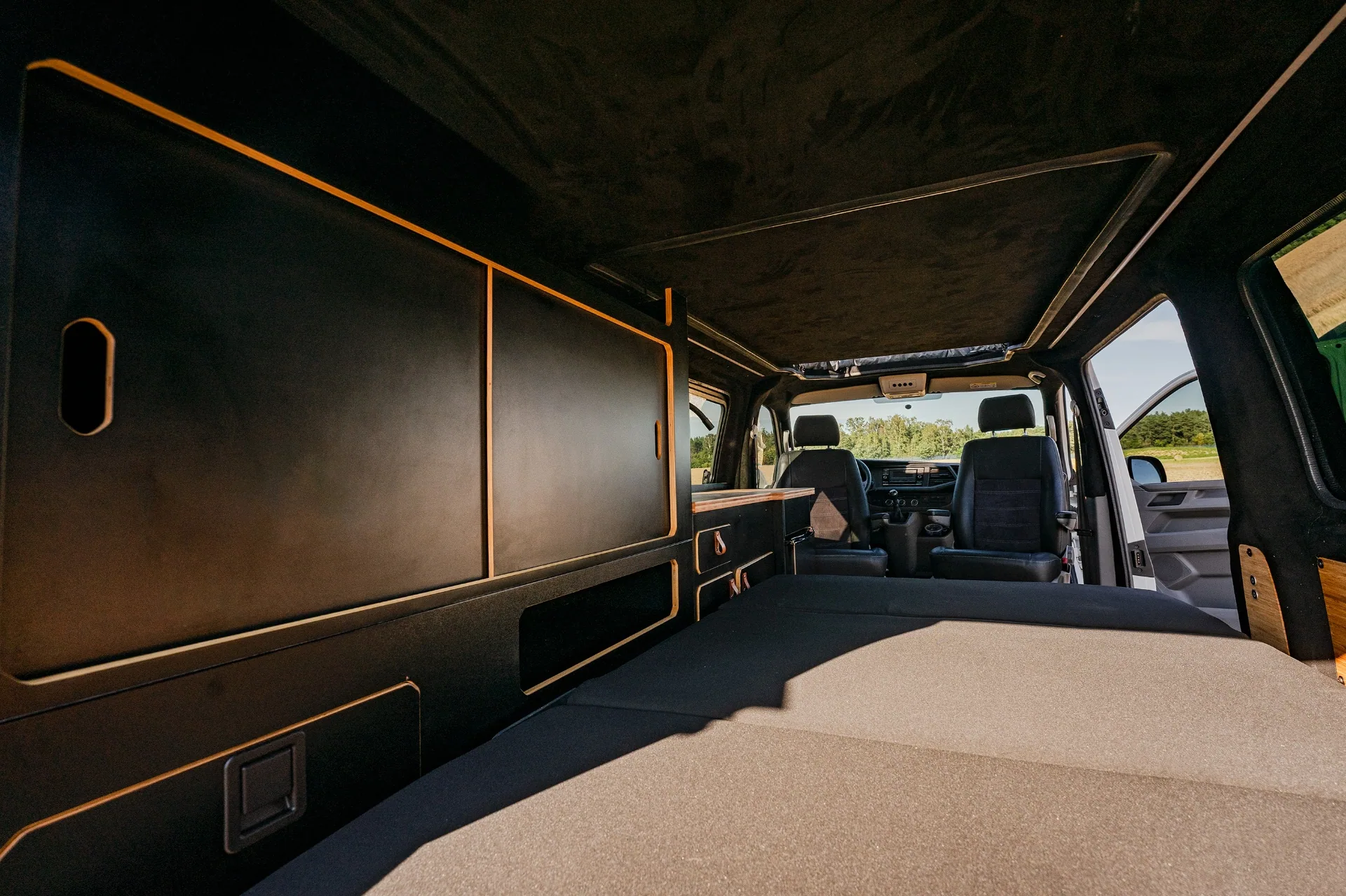 VW Transporter T6.1 LWB — zdjęcie zabudowy 8