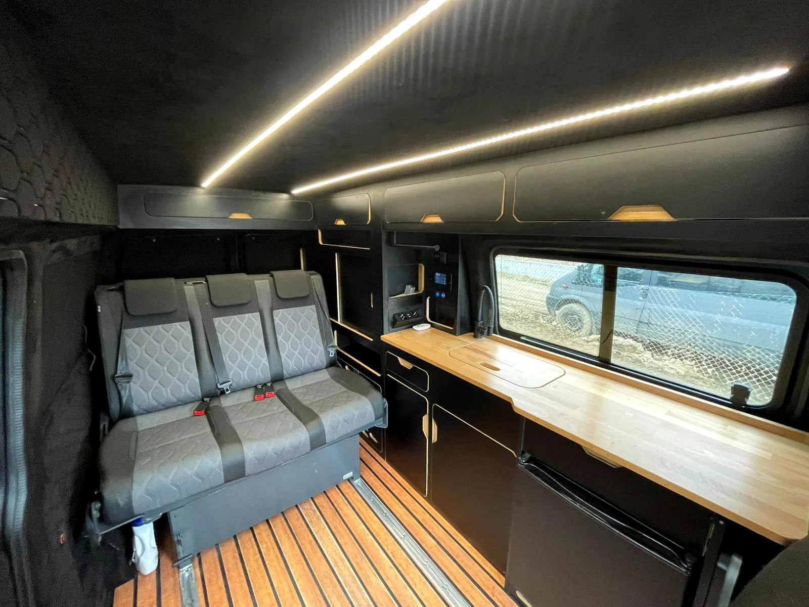VW Transporter T6 L2H2 — Ausbau-Foto 4